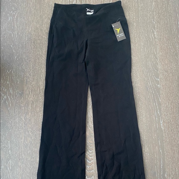 $5 - Old Navy Active Pants - Womens Small/Petite - Black - New with Tag - Picture 1 of 4